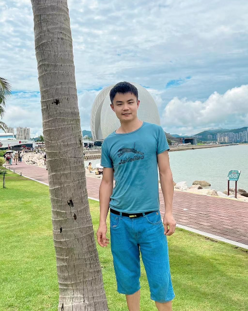 罗龙龙